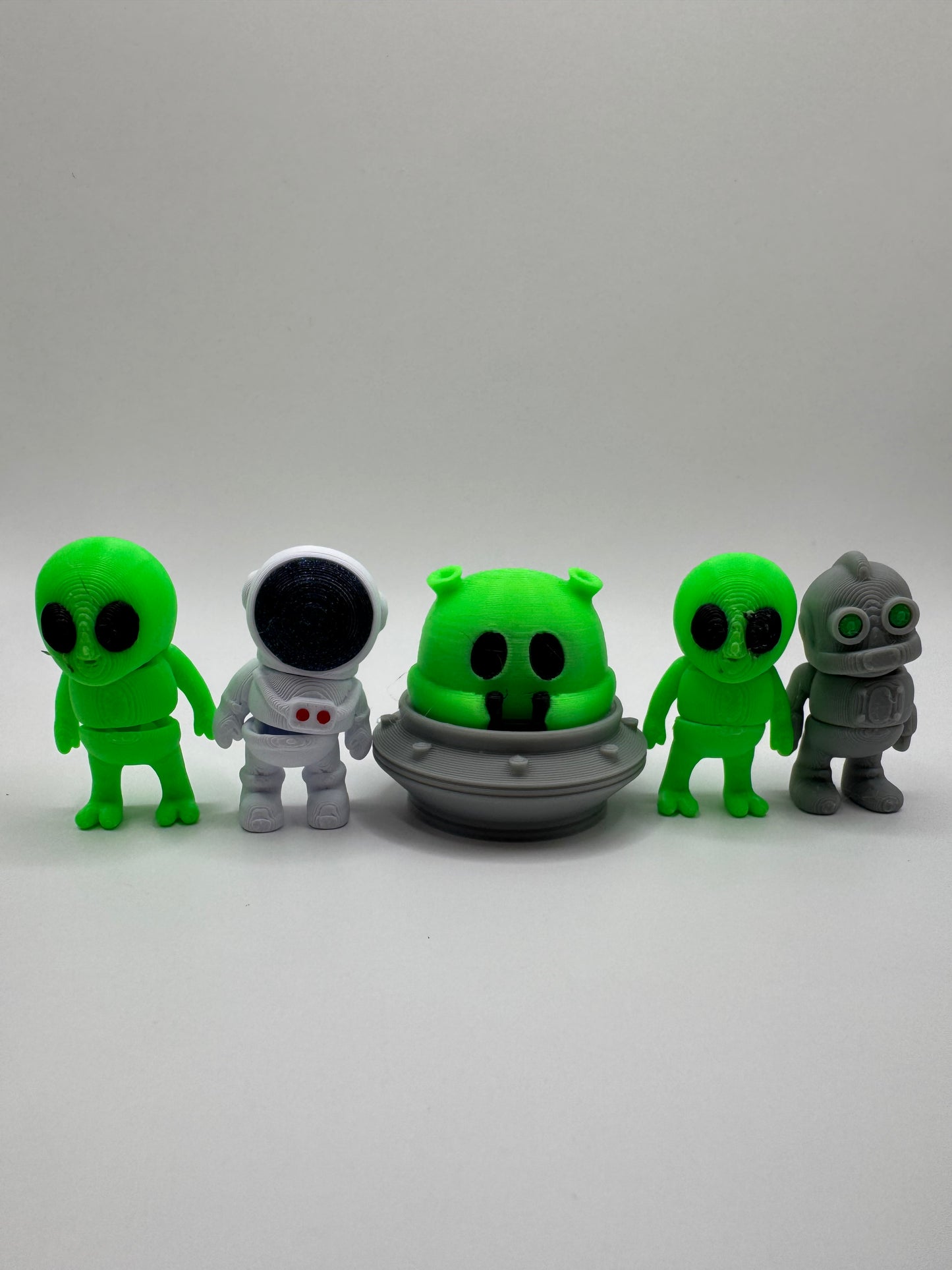 Moon Pod Crew – 3D Printed Space Fidget Toy Set | Aliens, UFO, Robot & Astronaut | Mini Articulated Sci-Fi Figures | Gift for Kids | Whimsizoo