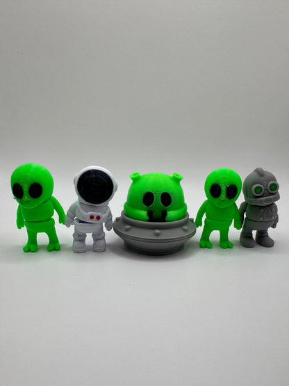 Moon Pod Crew – 3D Printed Space Fidget Toy Set | Aliens, UFO, Robot & Astronaut | Mini Articulated Sci-Fi Figures | Gift for Kids | Whimsizoo